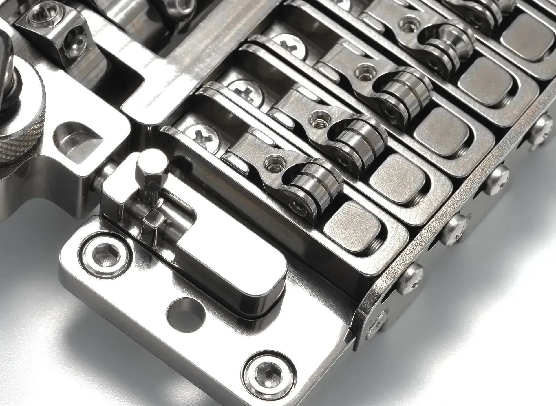 Lock mechanism and roller saddle detail