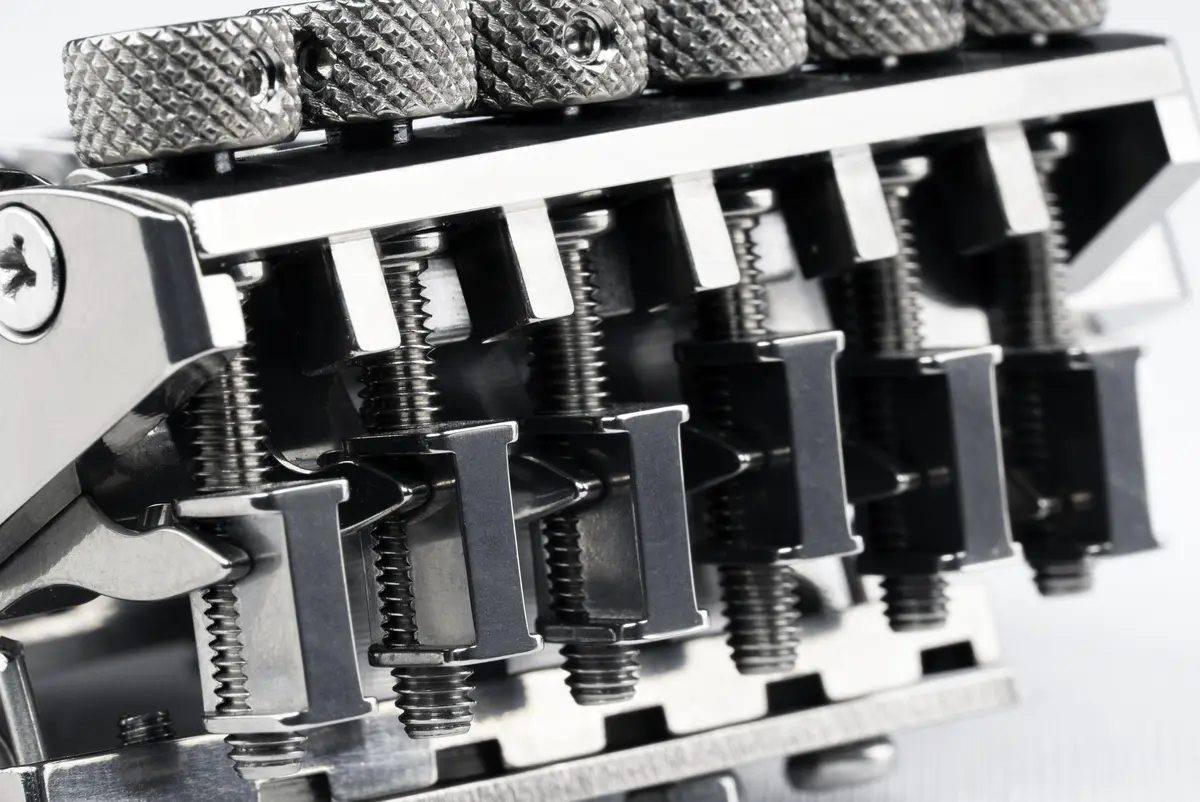 shark guitars,guitar,tremolo,floyd rose,electric guitar,tremolo bridge,tuner,guitar tuner,machine head, tuning machine